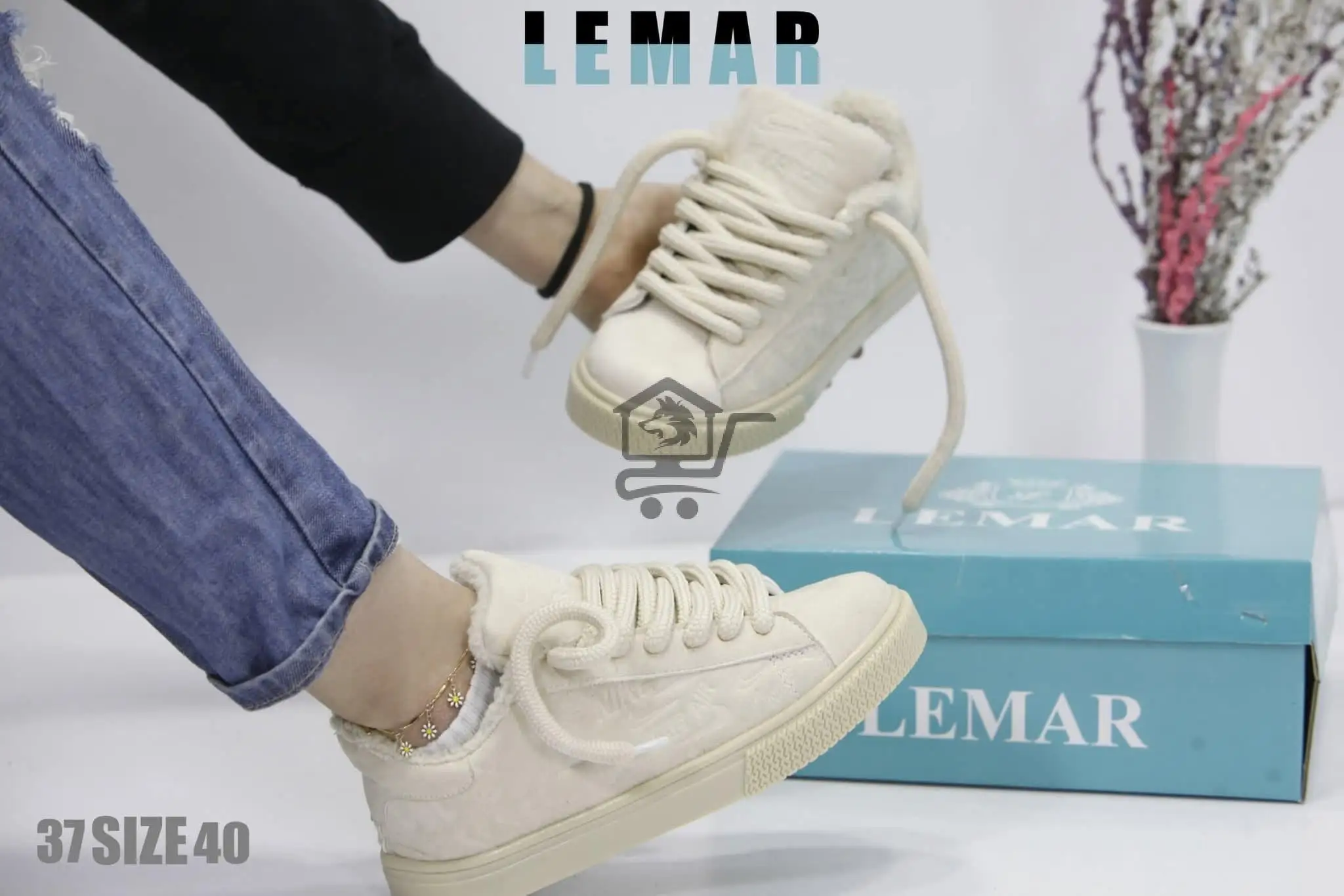 حذاء مبطن نسائي - الصورة 1