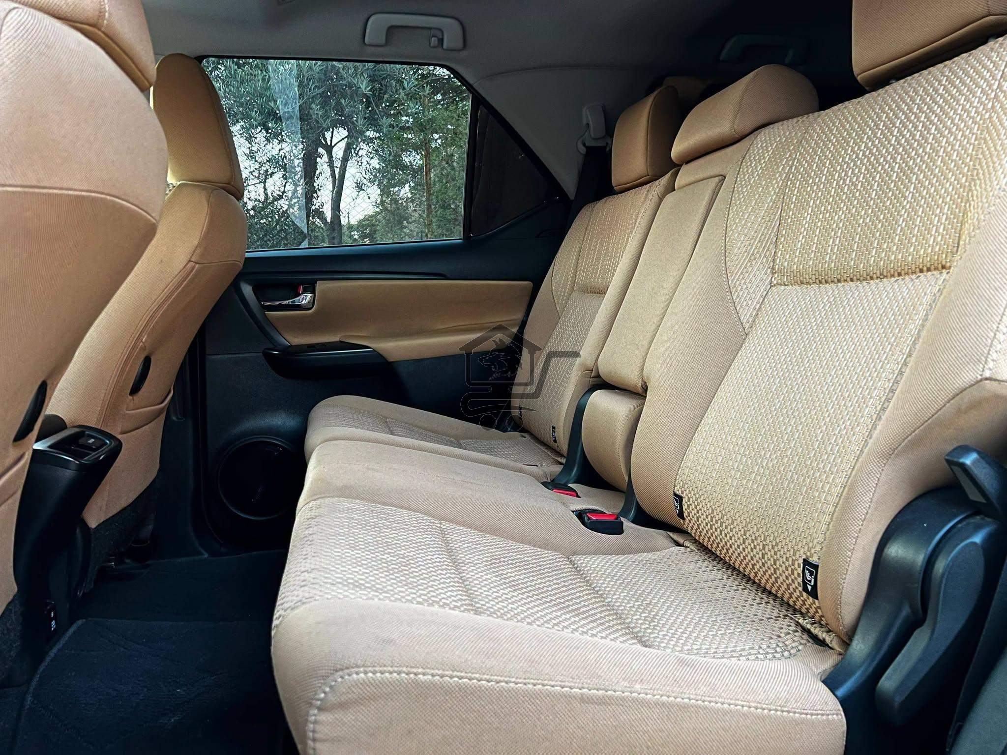 Toyota Fortuner Gx 2022 - الصورة 9