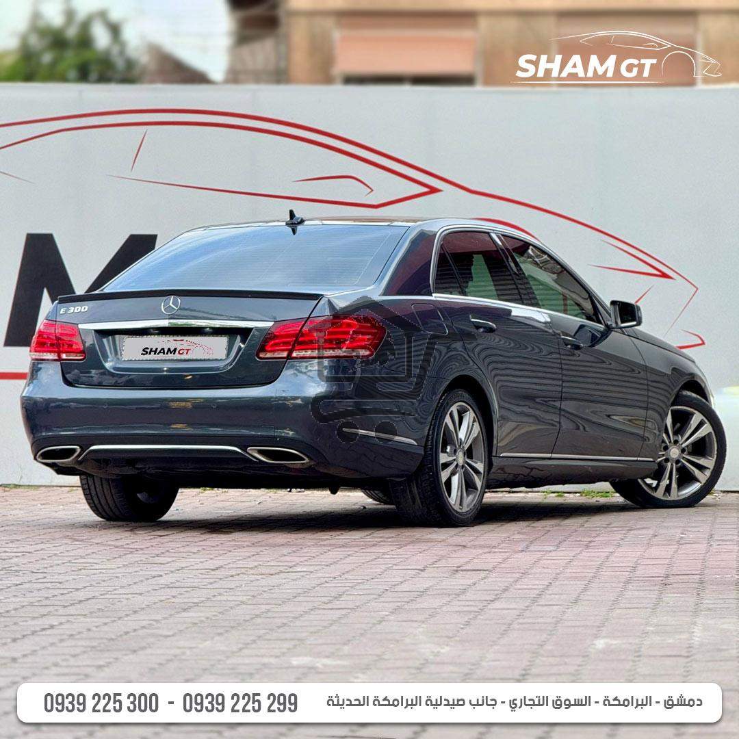 Mercedes-Benz E300 - الصورة 2