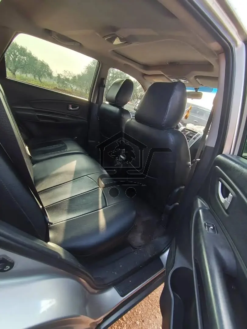 هيونداي سوناتا 2012 - الصورة 9