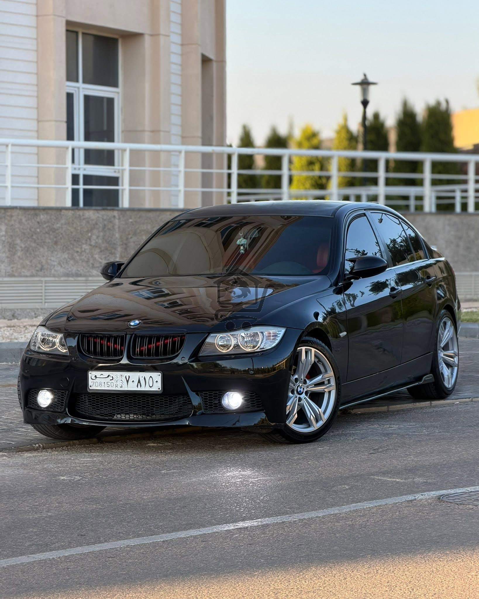 BMW 320i 2007 - الصورة 1