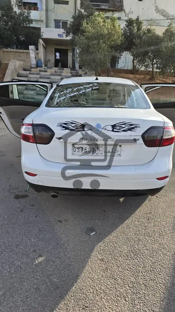 رينو فلوانس موديل ٢٠٠٤ - الصورة 2