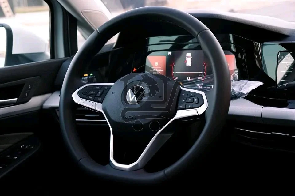 Volkswagen Golf - الصورة 4