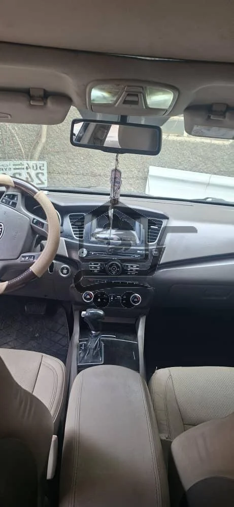 كيا كادينزا - الصورة 7