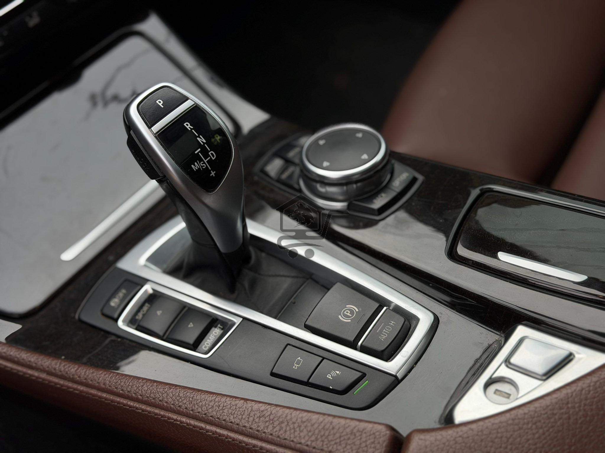 BMW 528i 2016 - الصورة 6