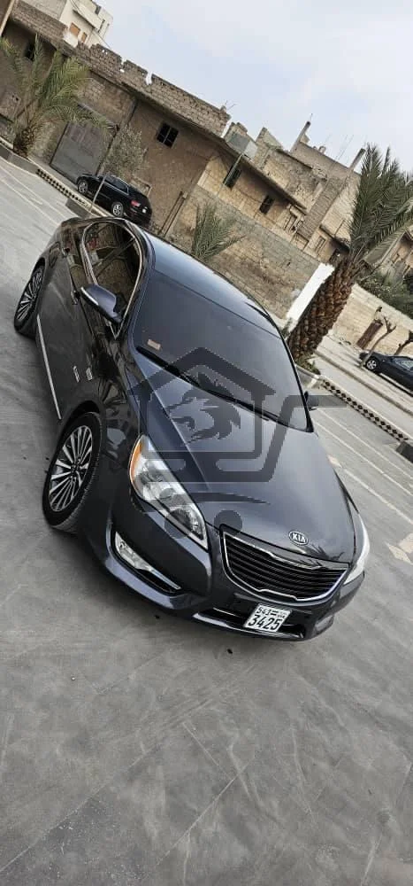 KIA K7 2011 - الصورة 1
