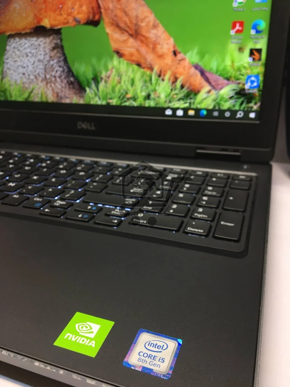 لابتوب DELL مستعمل بمعالج من الجيل الثامن - الصورة 2