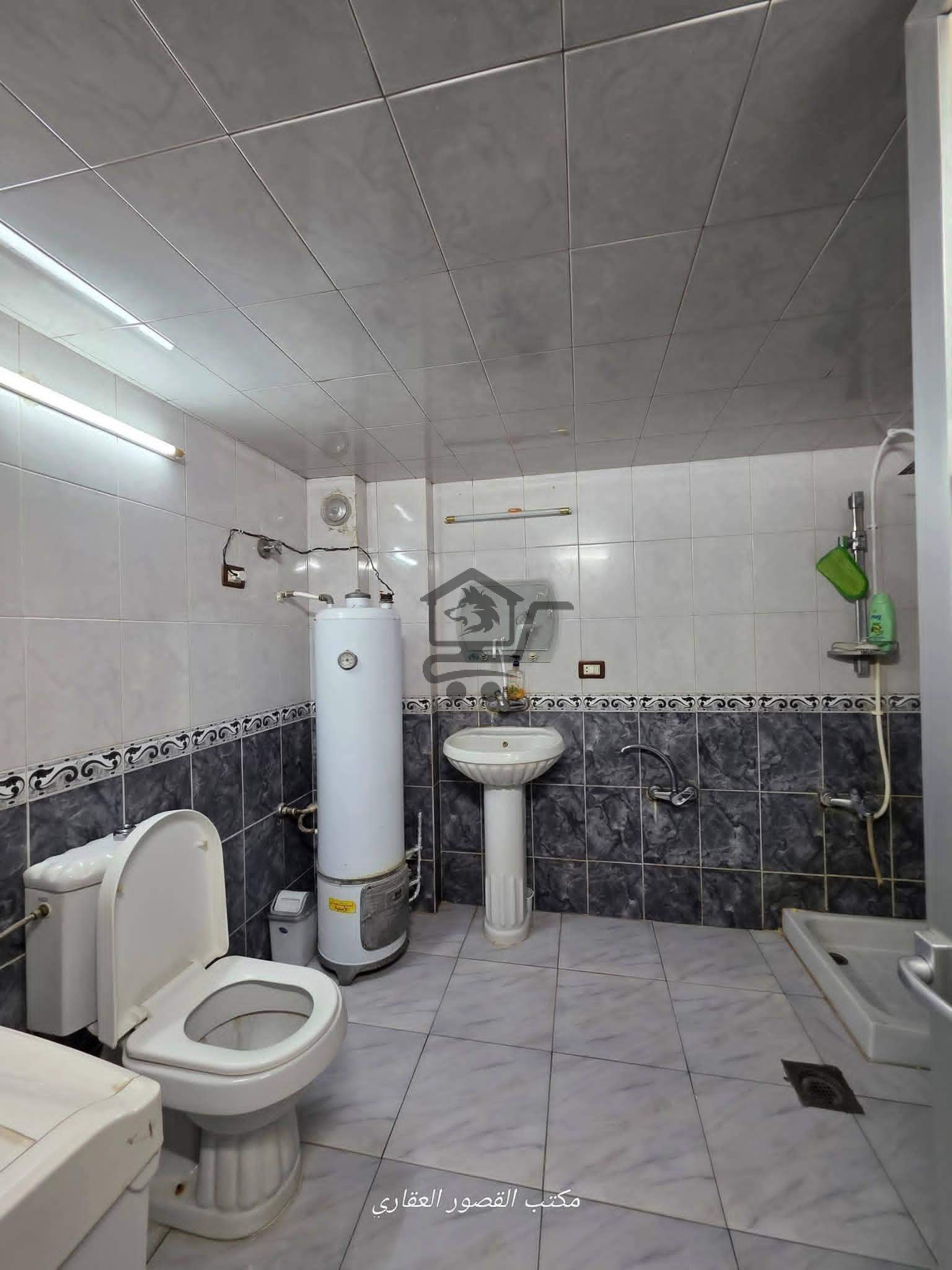 منزل بإكساء ممتاز - الصورة 2