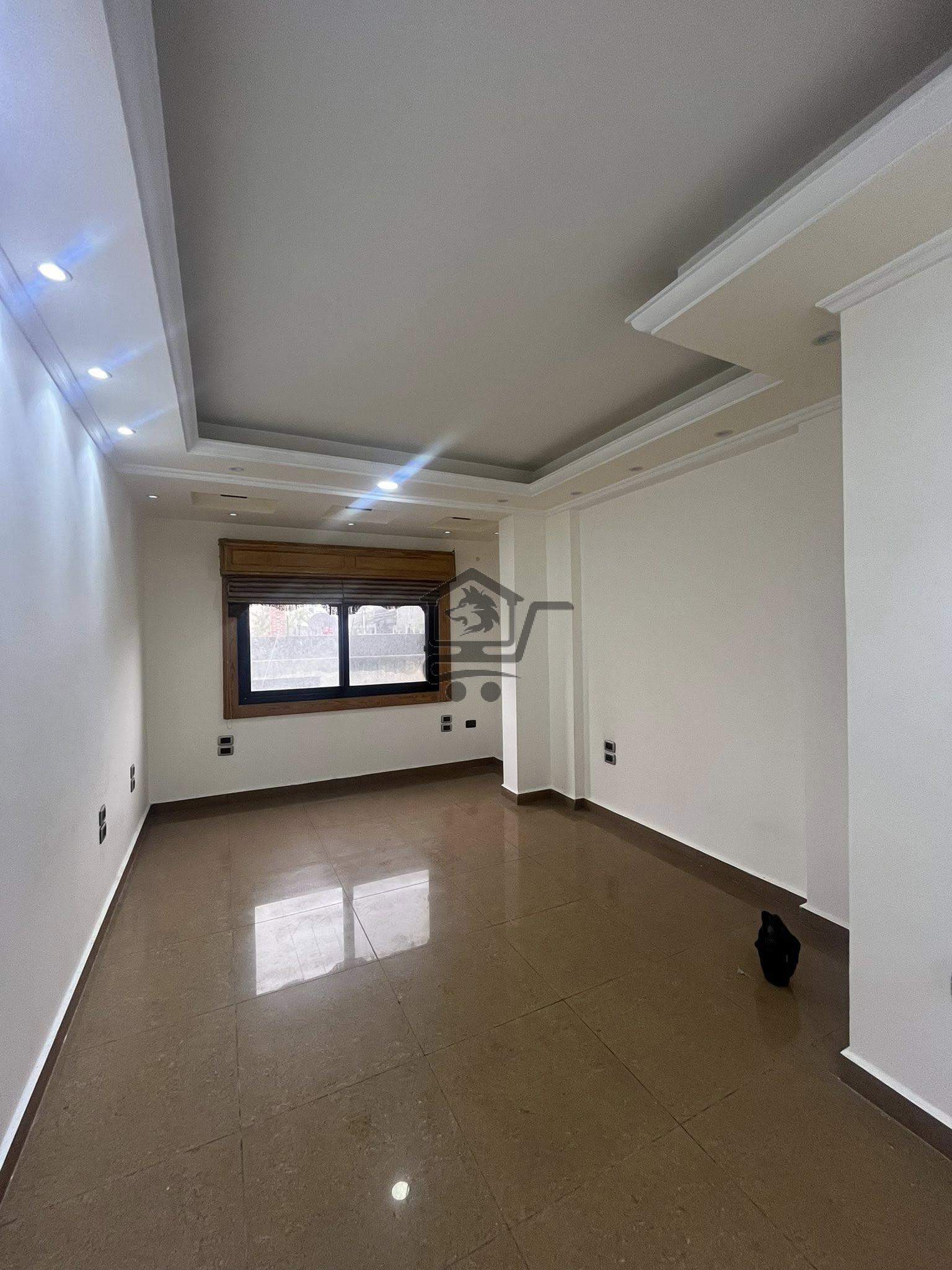 #للبيع مكتب تجاري جانب البنك العربي - الصورة 1