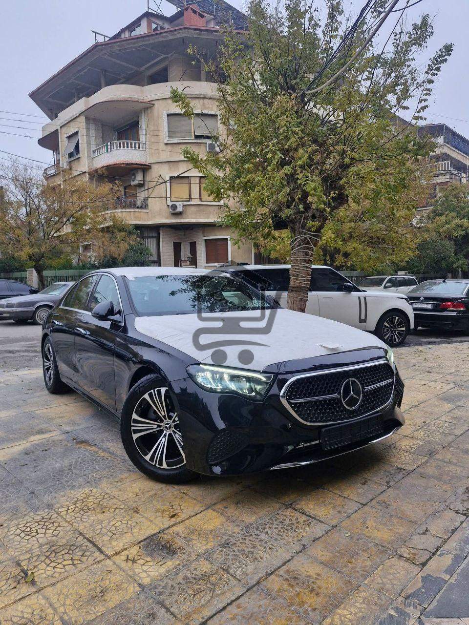 Mercedes E200 - الصورة 2