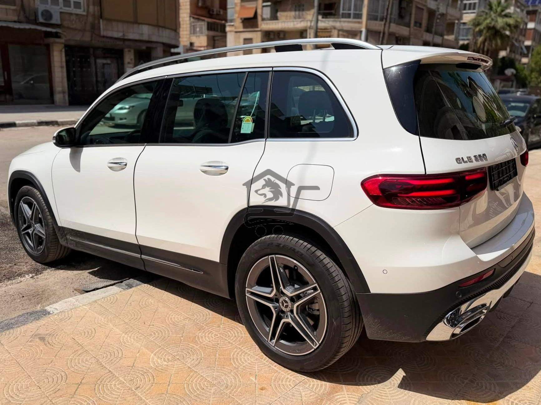 Mercedes-Benz GLB 250 2025 - الصورة 4