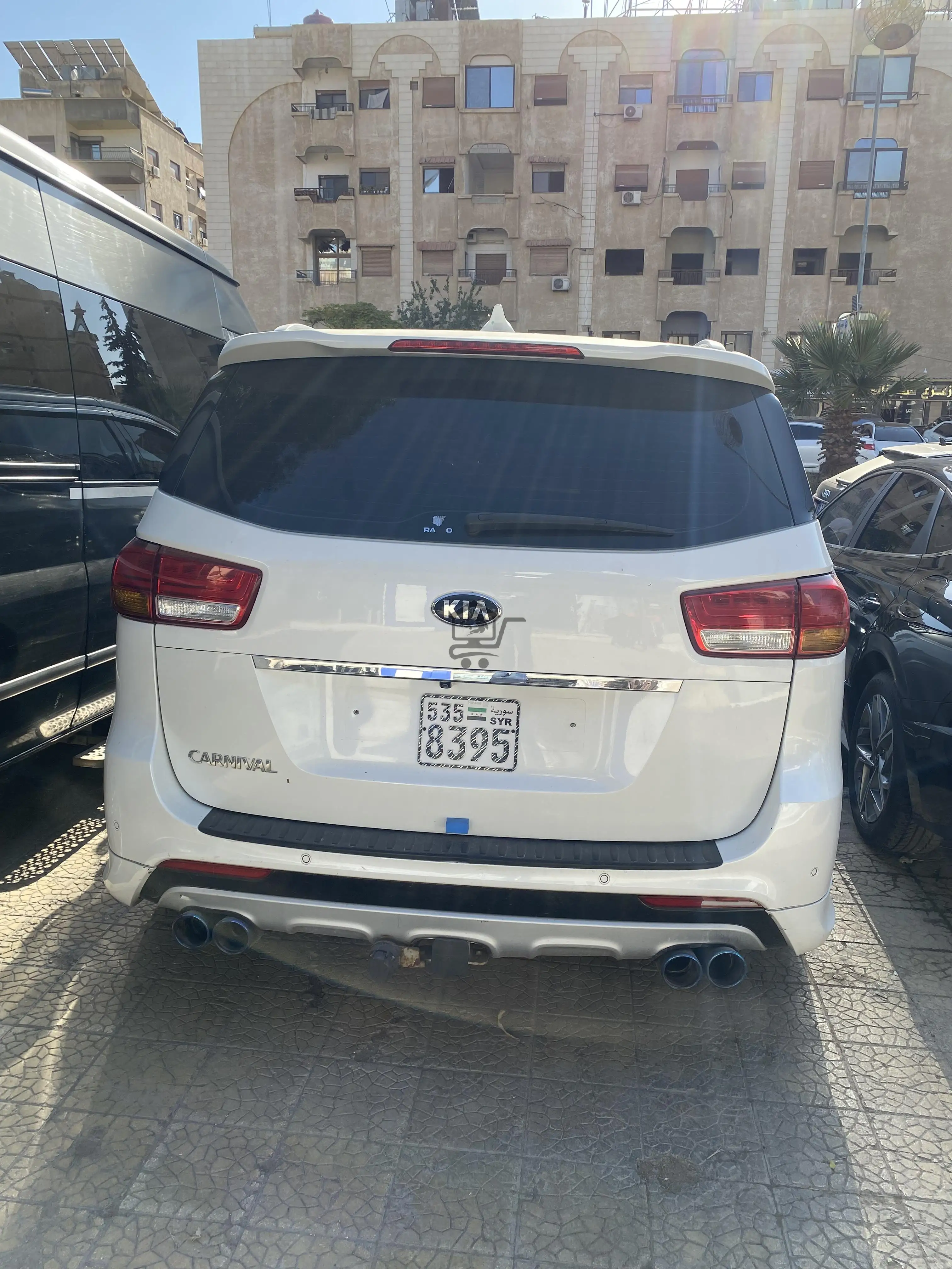 Kia كرنفال - الصورة 2