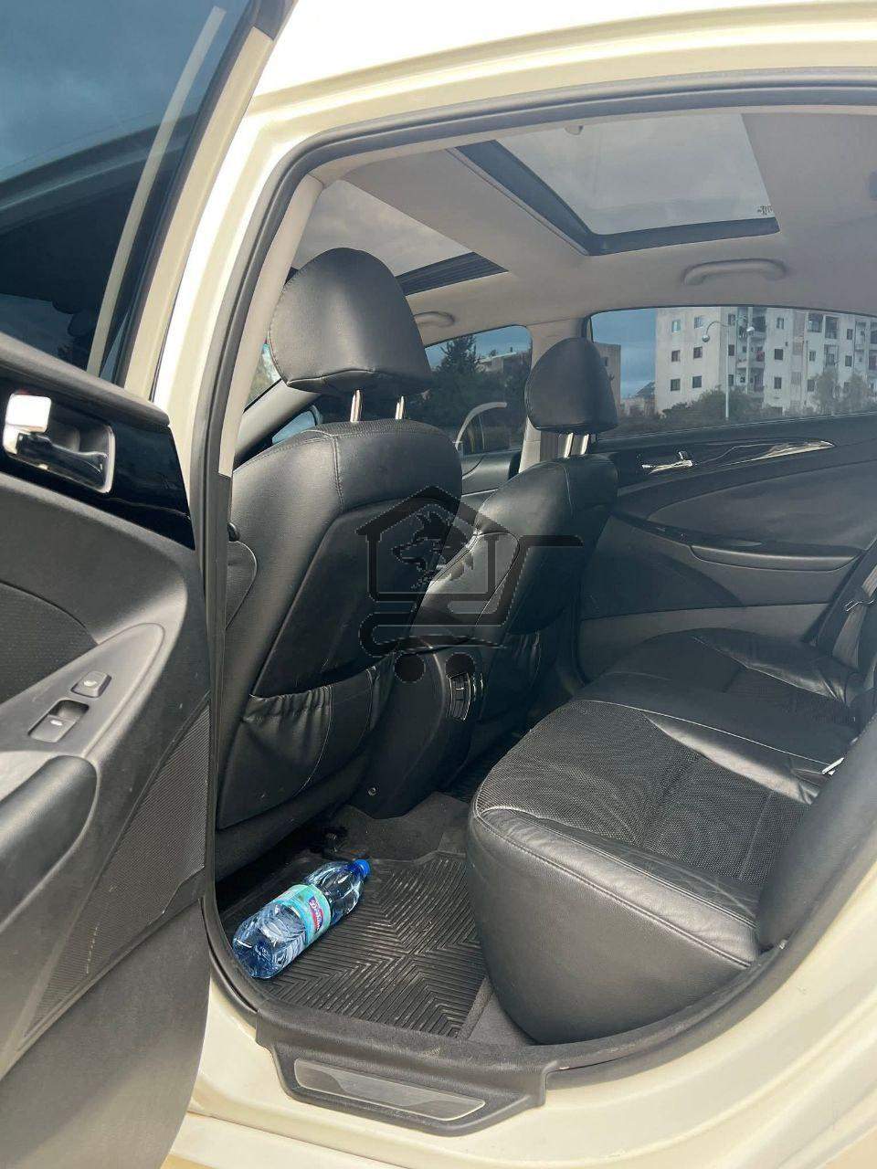 HUYNDAI SONATA 2011 - الصورة 7