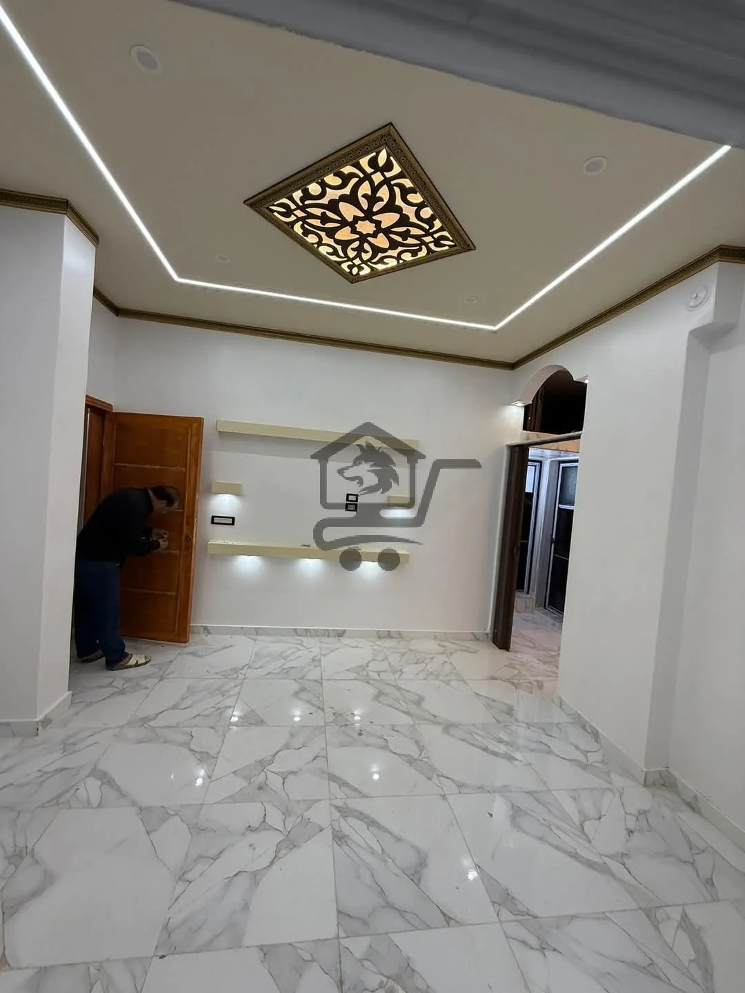 منزل للبيع بسعر لقطة - الصورة 2