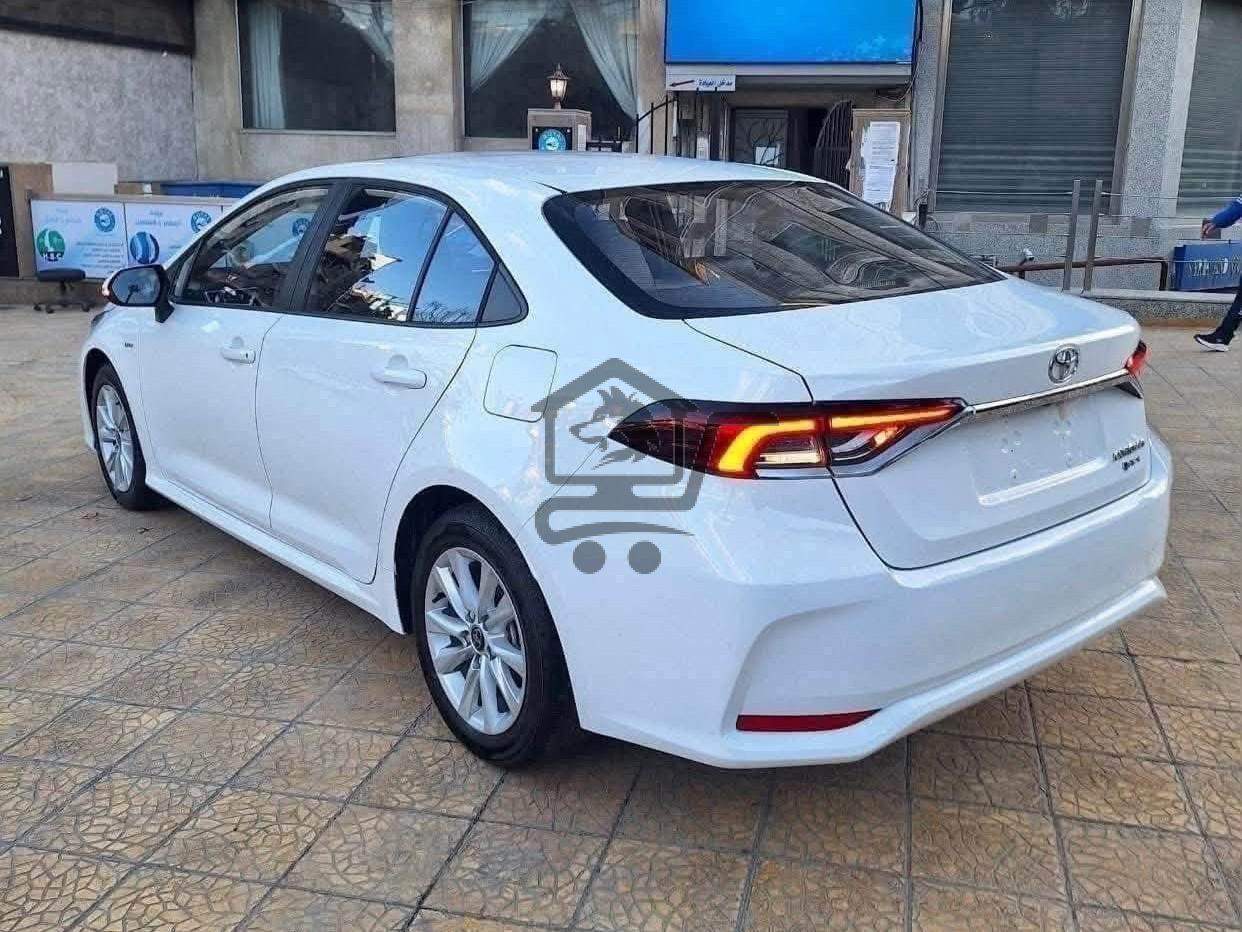 Toyota Corolla Hybrid - الصورة 4