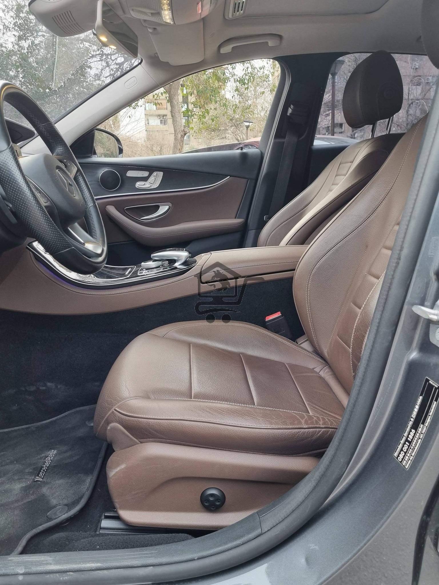 Mercedes-Benz E200 - الصورة 7