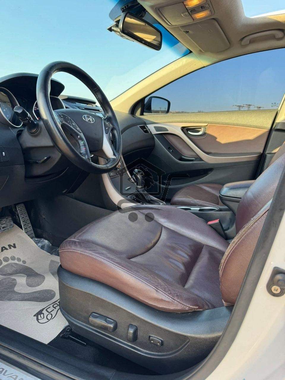 Hyundai Avante 2014 - الصورة 5