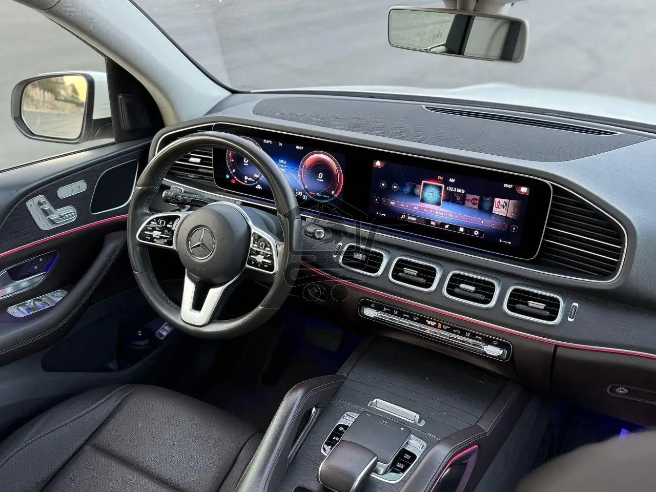 MERCEDES BENZ GLE 450 - الصورة 5