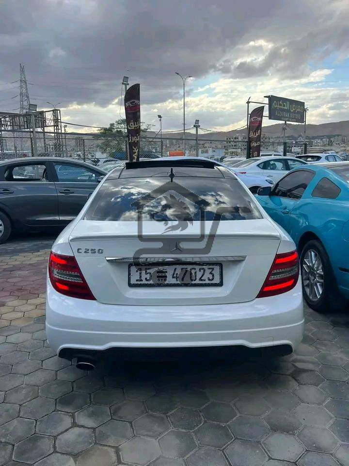 MERCEDES C250 - الصورة 3