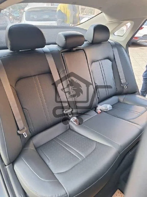 2025 Kia K5 - الصورة 6