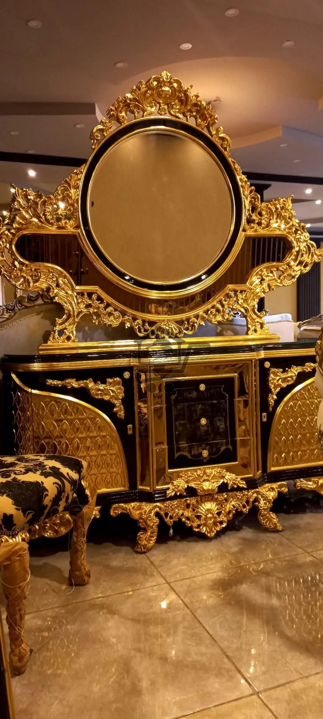 غرفة نوم ملكية - الصورة 5