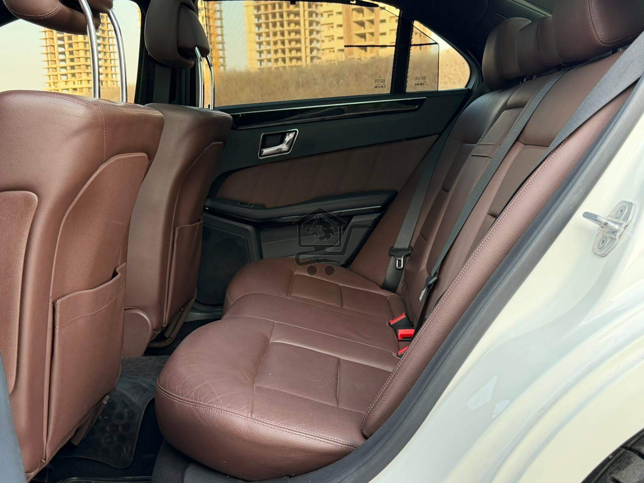 Mercedes-Benz E300 2010 - الصورة 10