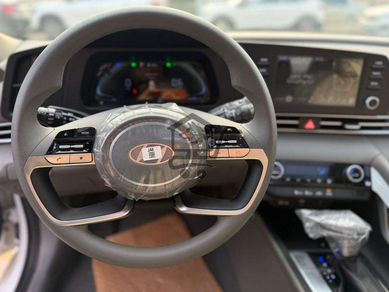 HYUNDAI ELANTRA 2024 - الصورة 8