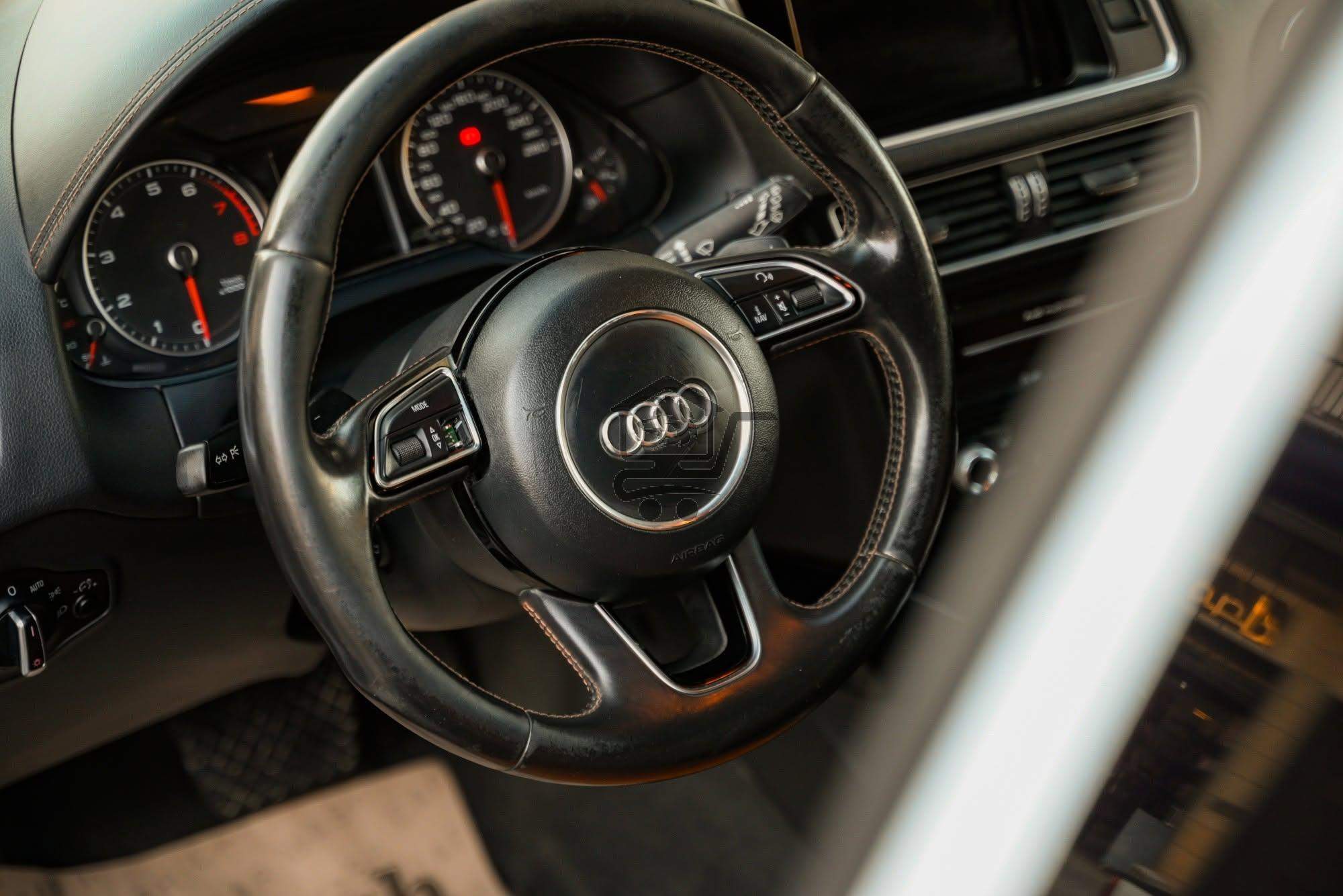 Audi Q5 S-Line - الصورة 8