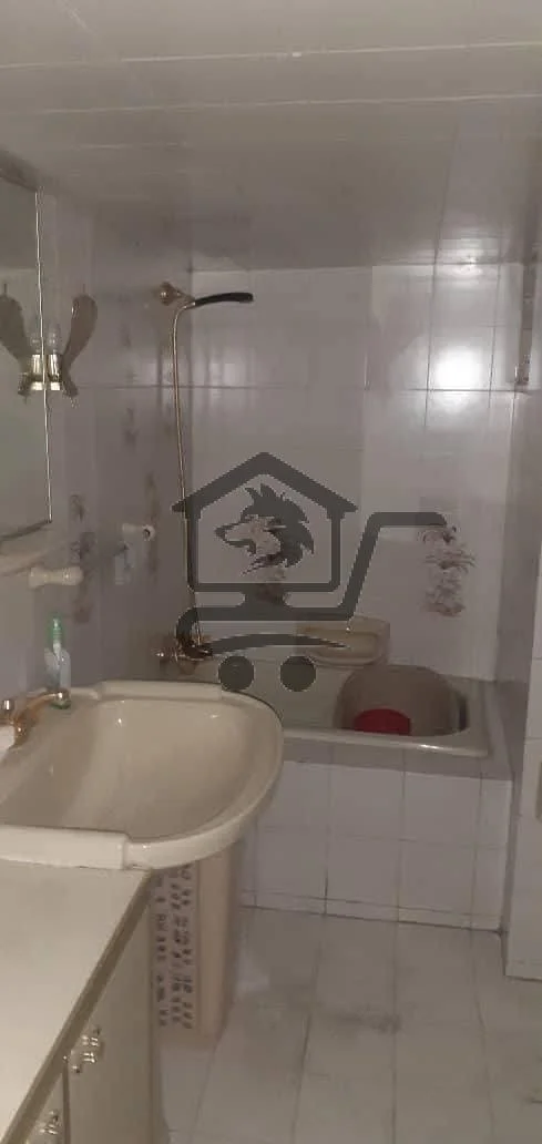 شقة ثلاث غرف بدون فرش - الصورة 2