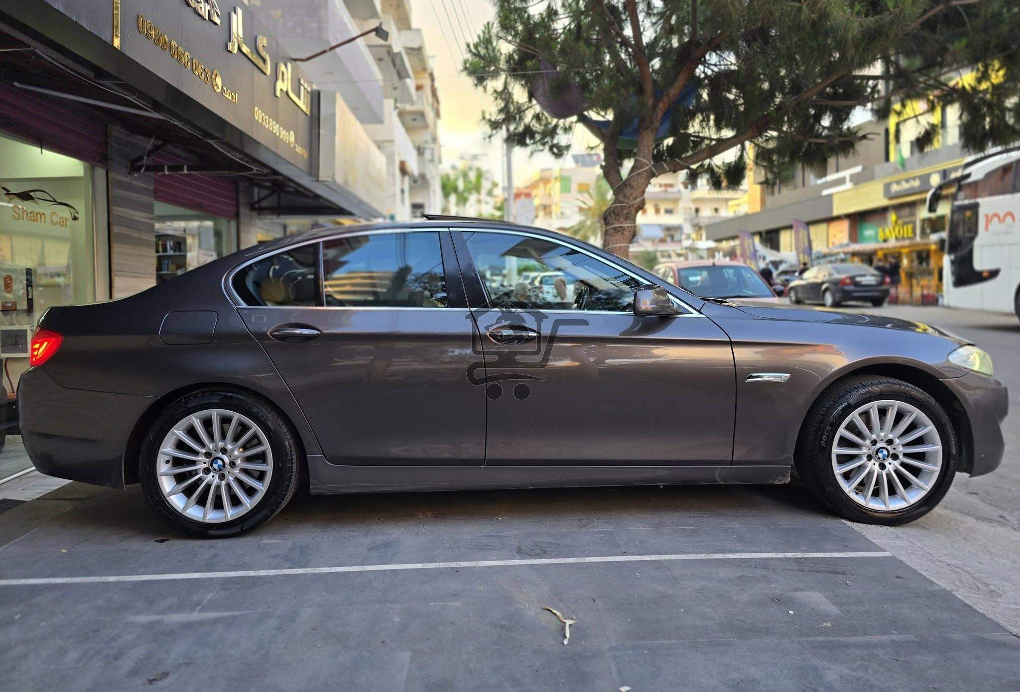 BMW 523i F10 - الصورة 4