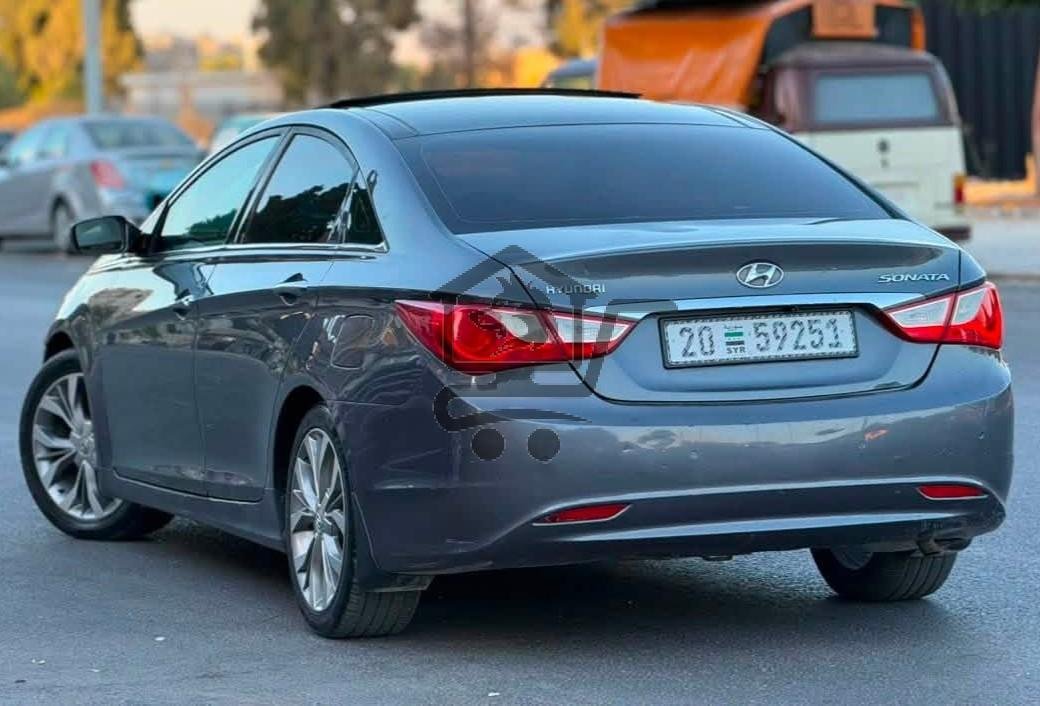 Hyundai Sonata 2011 - الصورة 2