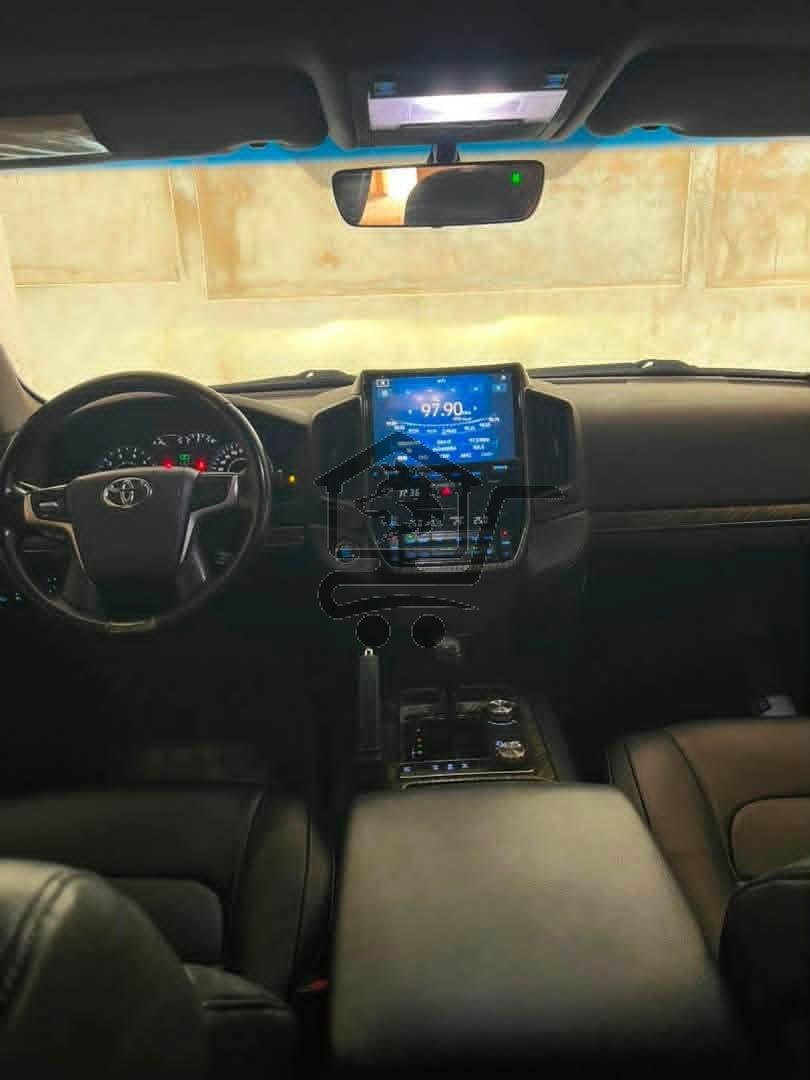 TOYOTA LAND CRUISER - الصورة 5