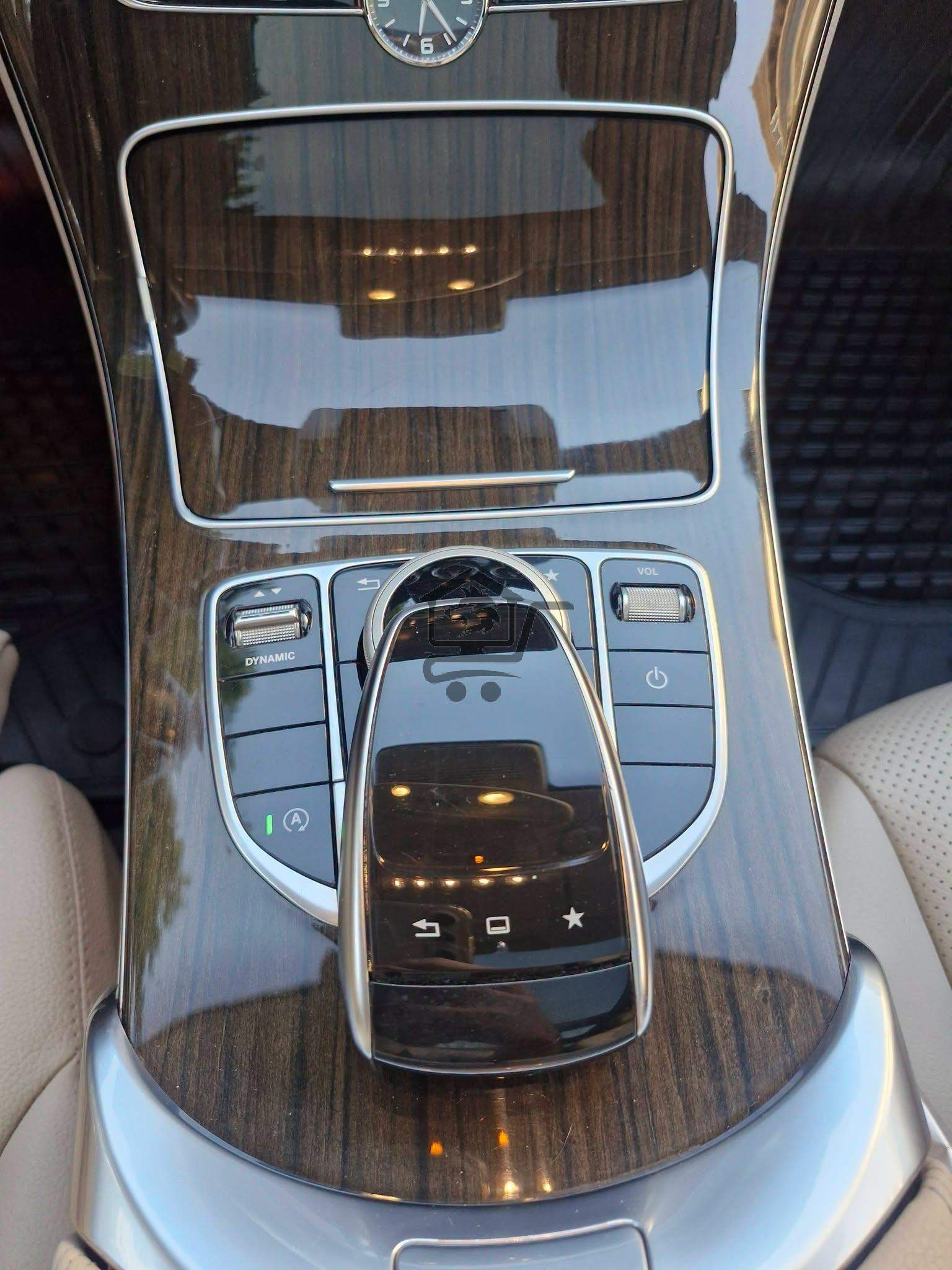 Mercedes C300 2016 - الصورة 9