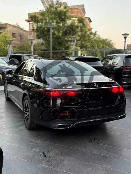 مرسيدس بينز - Mercedes benz E300 - الصورة 3