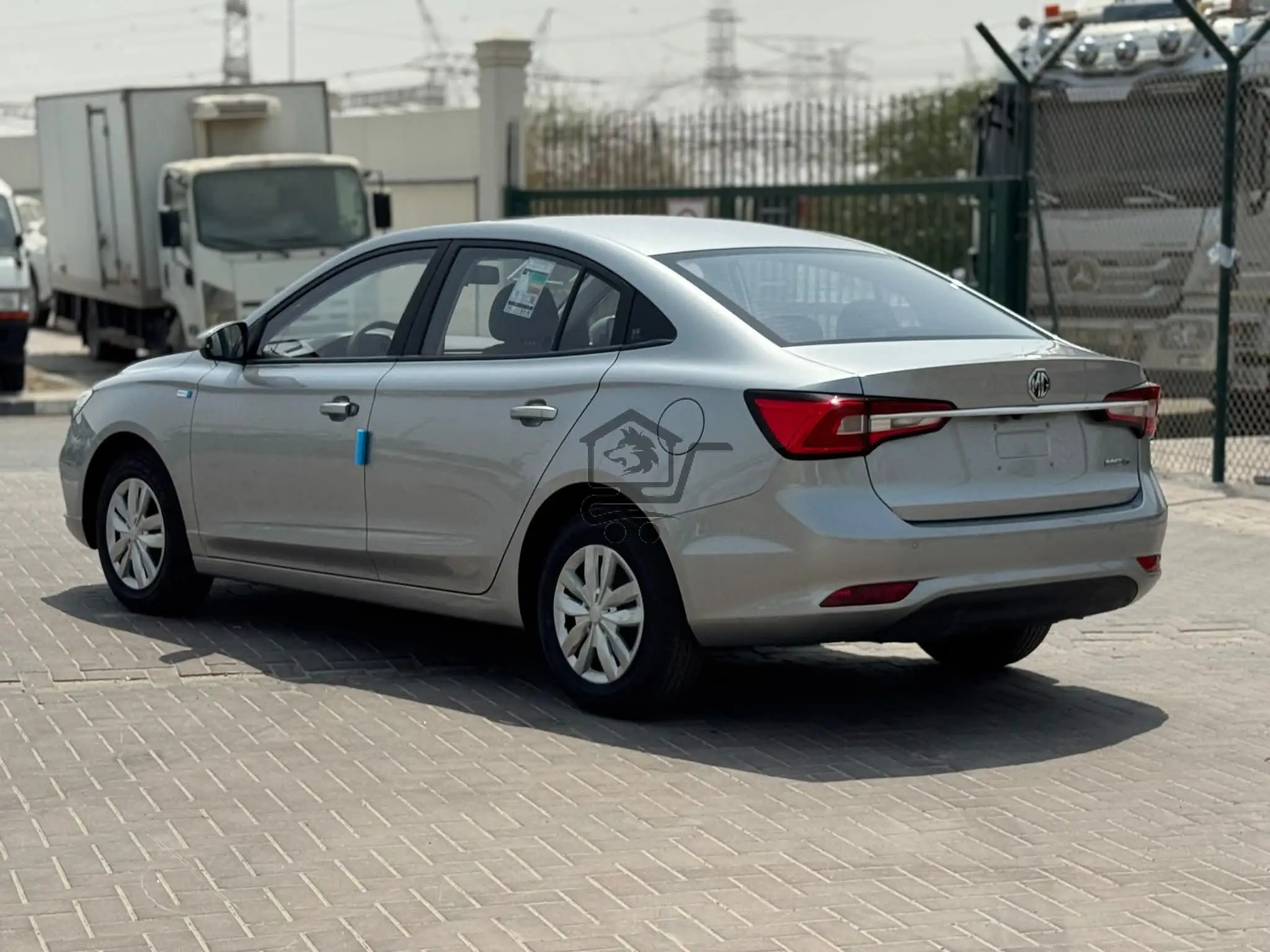 معرض سيارات - الصورة 6