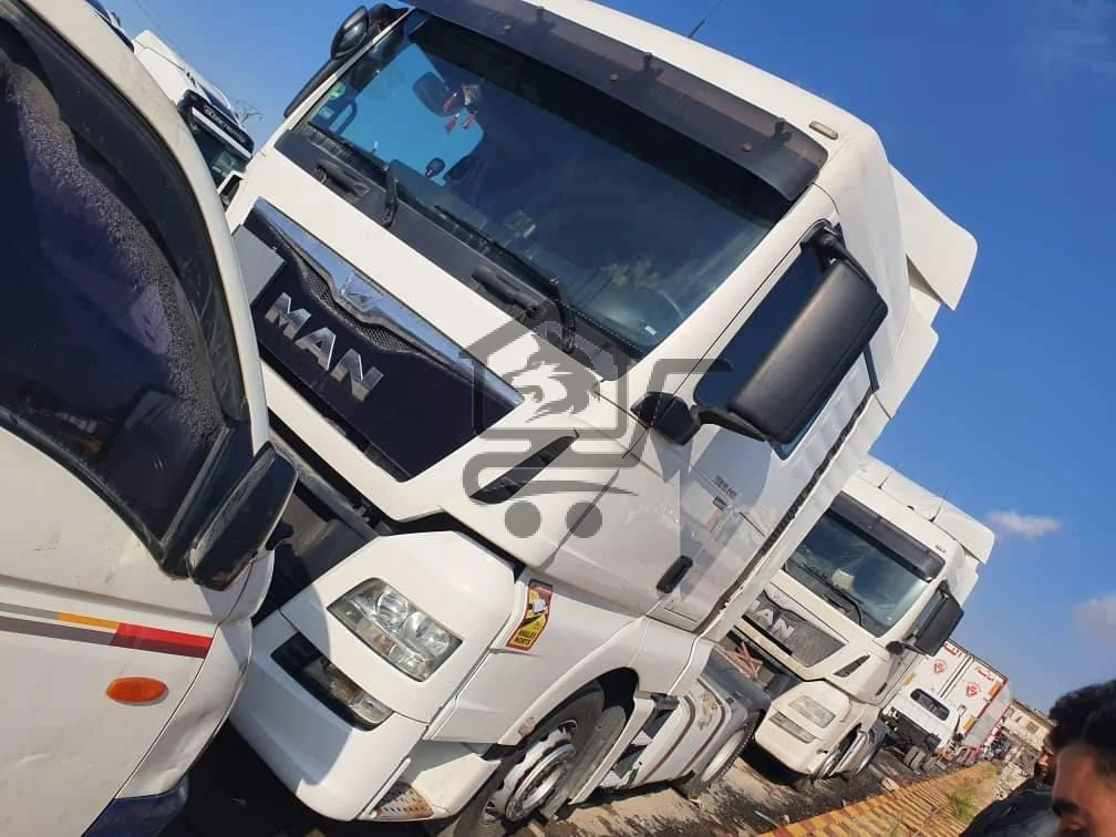 نوع مان موجود سيارتين موديل 2015 - الصورة 3