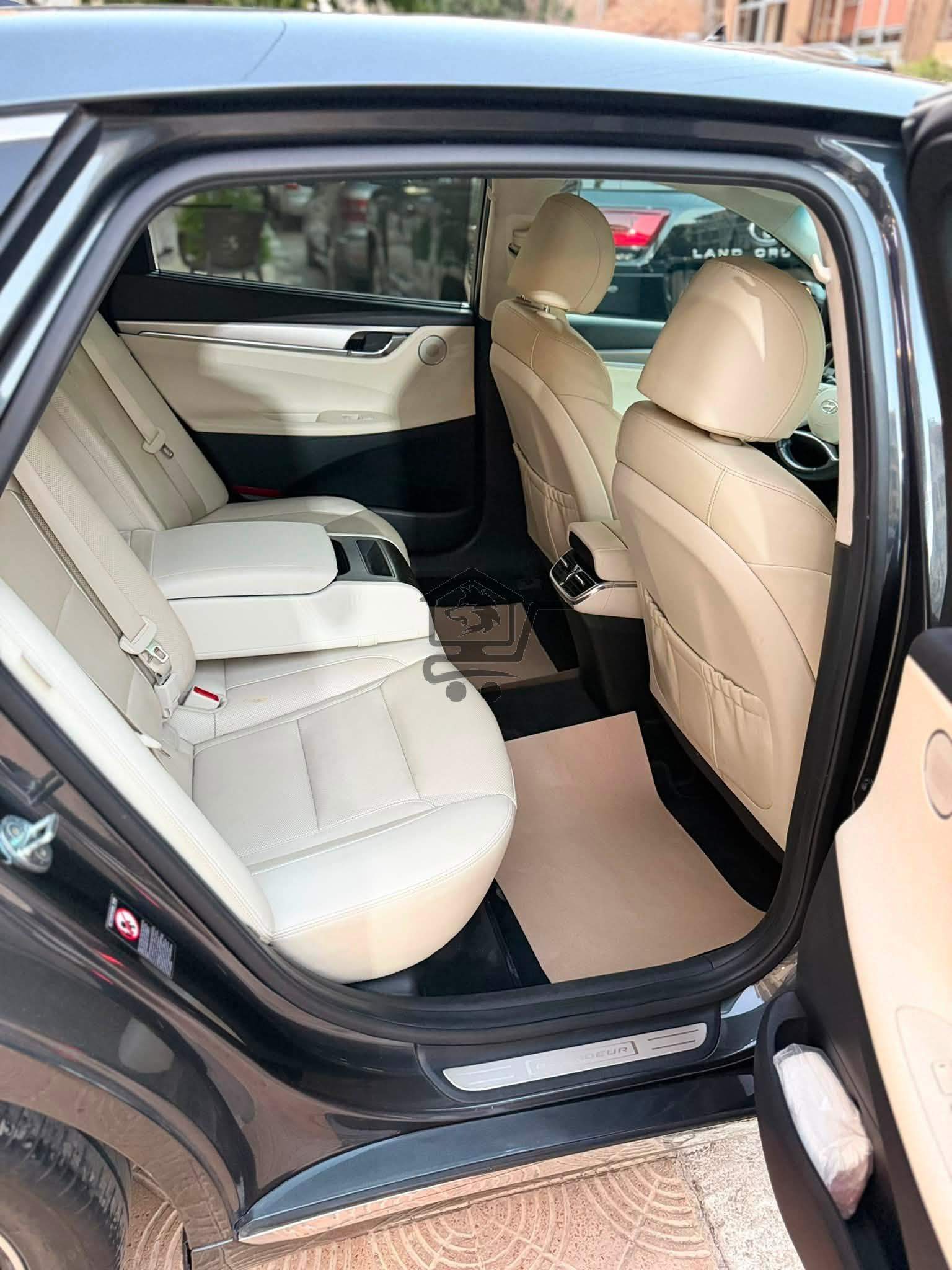 Hyundai Grandeur 2023 - الصورة 9