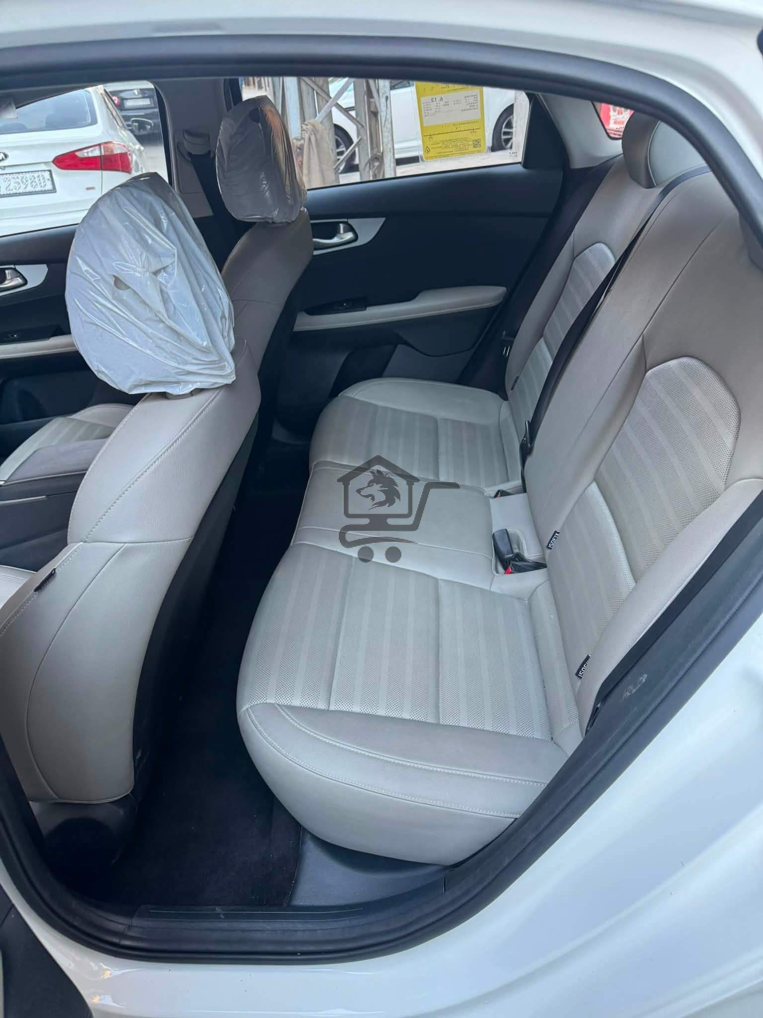 Kia k3 2024 - الصورة 10
