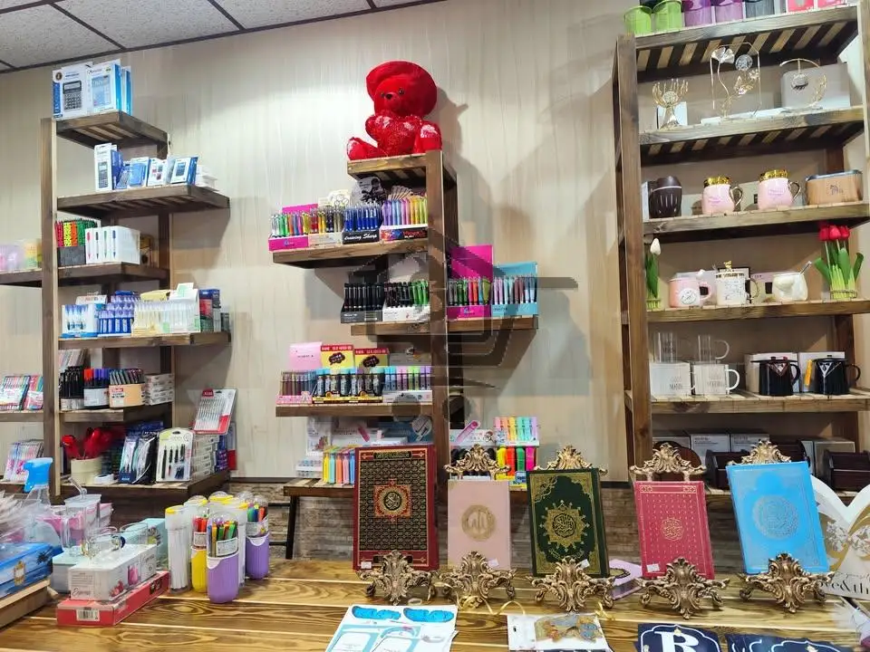 مكتبة لازورد - الصورة 2