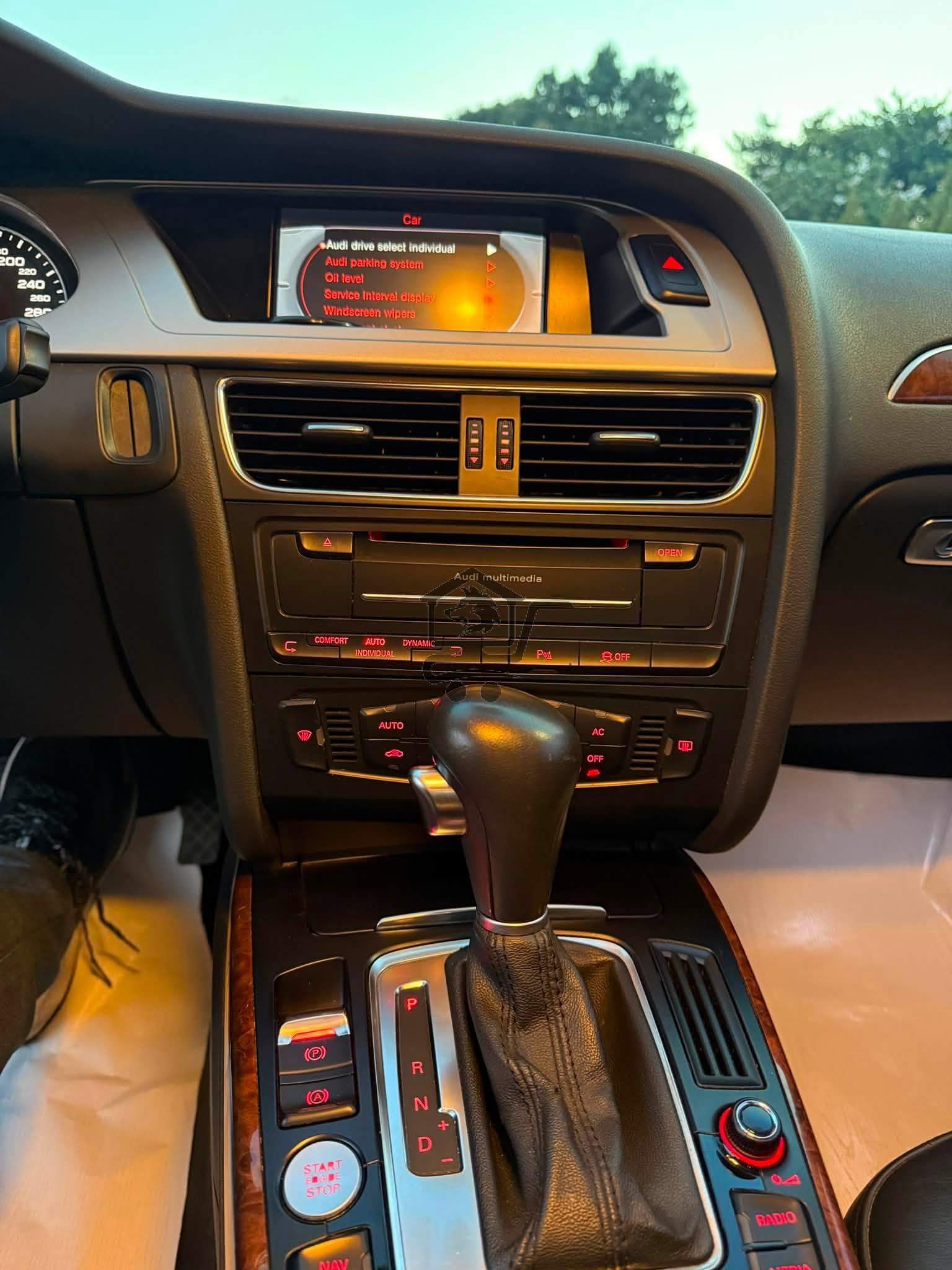 Audi A4 2012 - الصورة 8