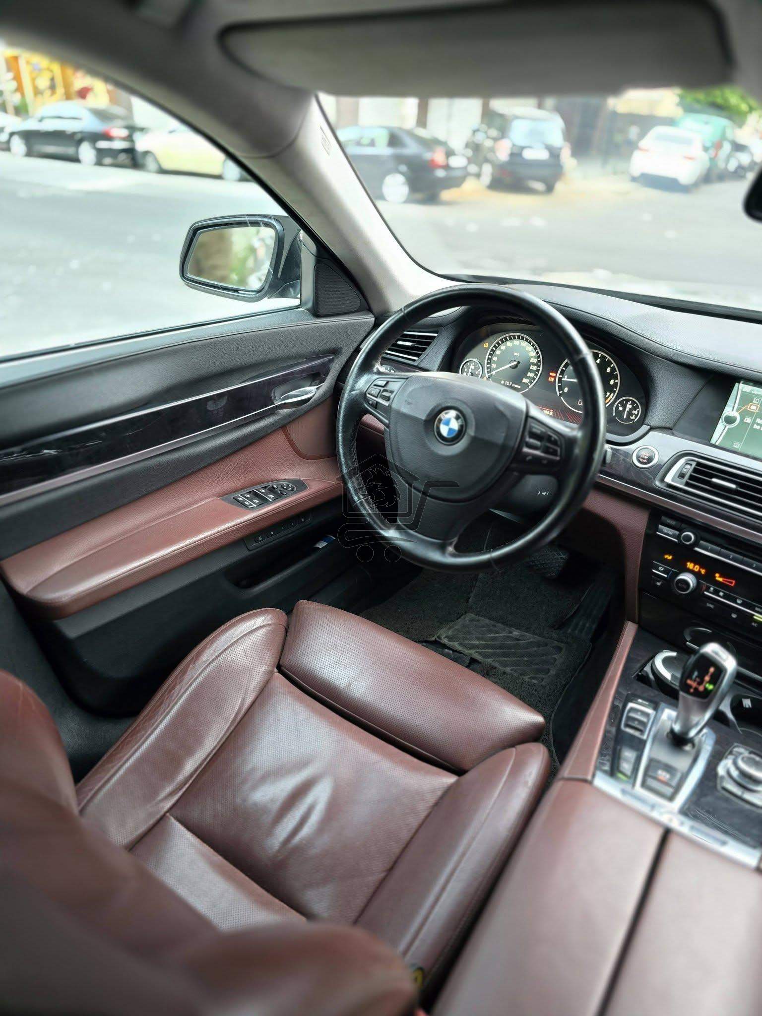 BMW 740Li 2011 - الصورة 9