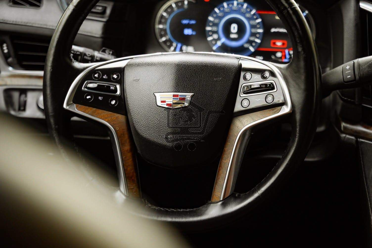 Cadillac Escalade ESV - الصورة 8