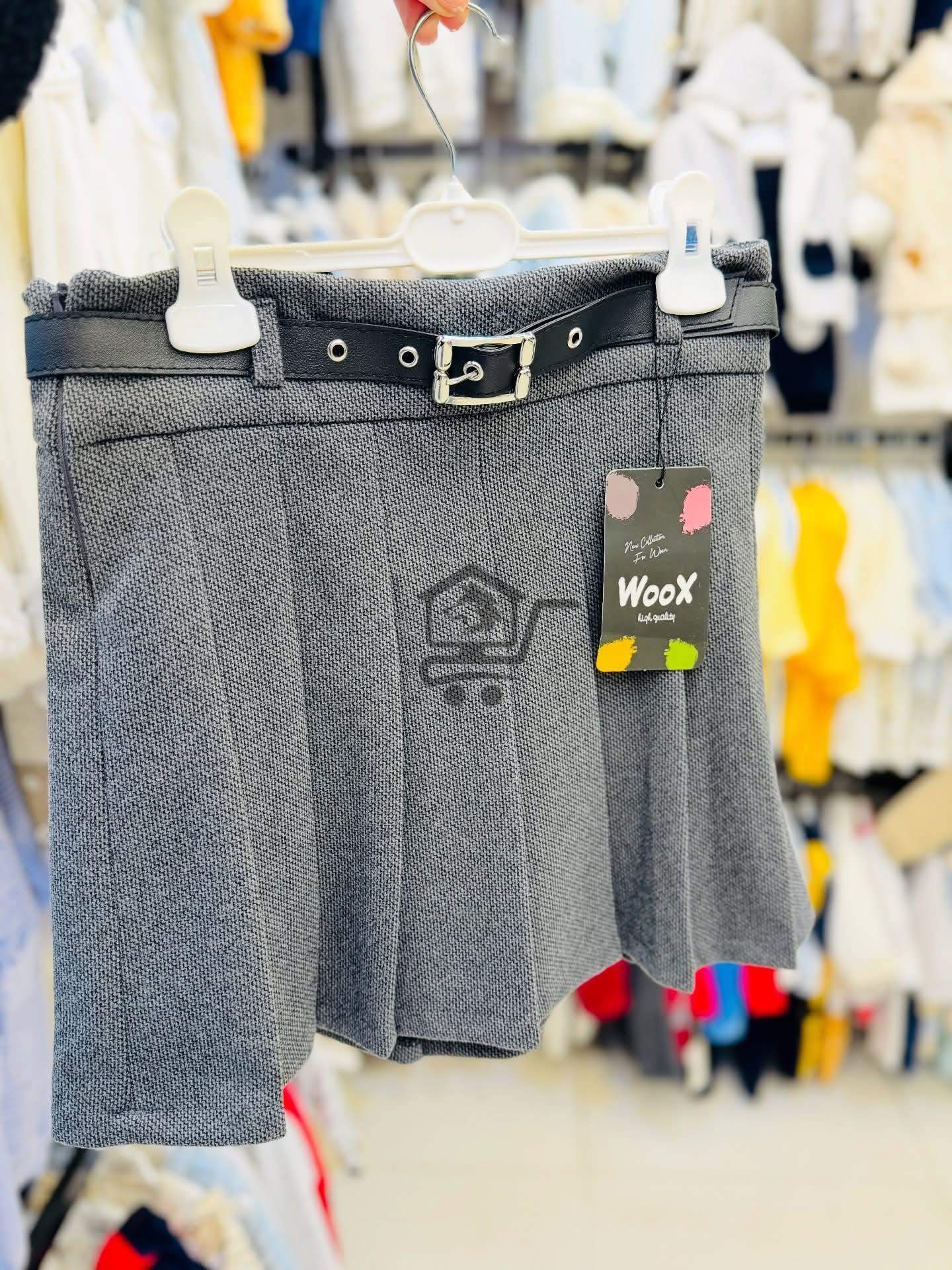 تنورة قصيرة - الصورة 2