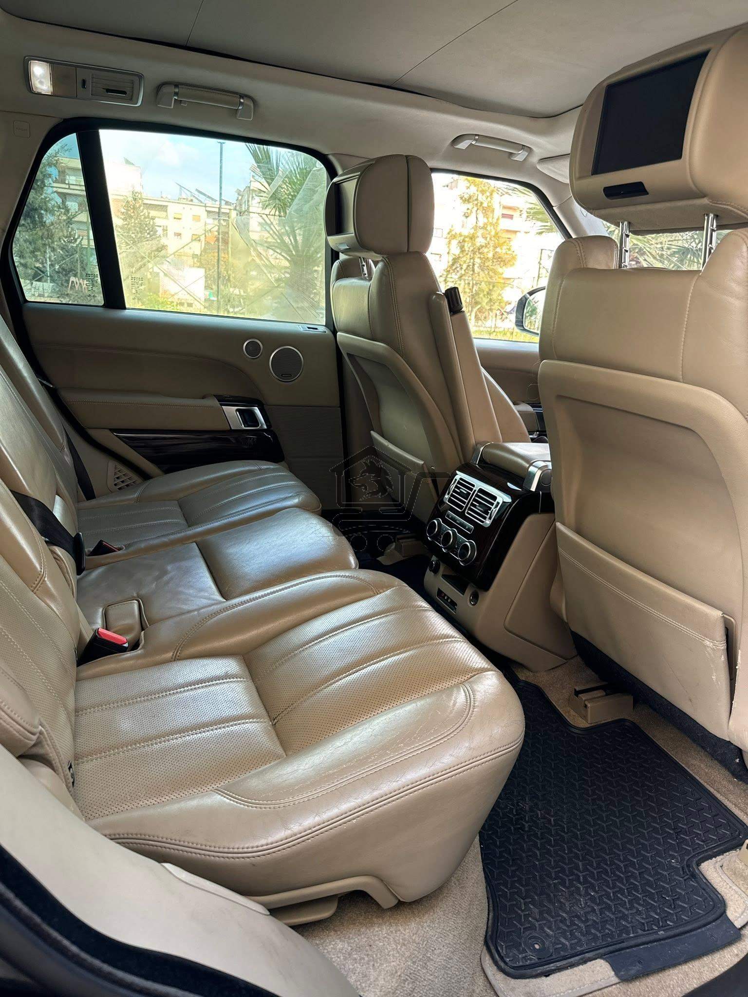 Range Rover Vogue 2015 - الصورة 7
