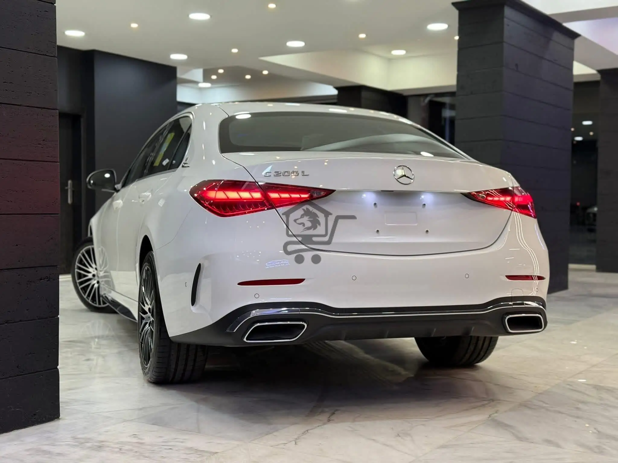 Mercedes - الصورة 2