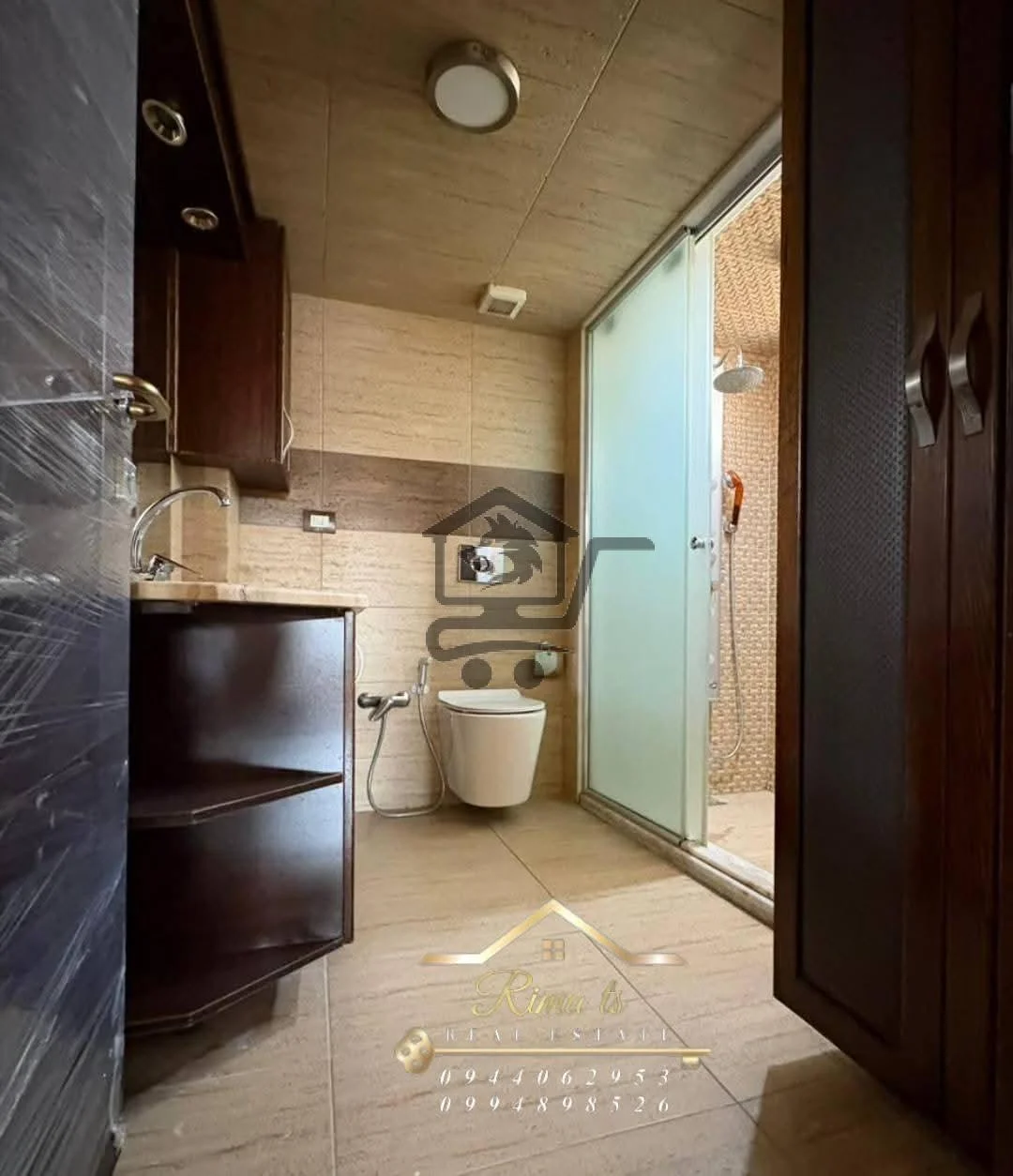 منزل عصري بموقع خدمي وراقي - الصورة 7