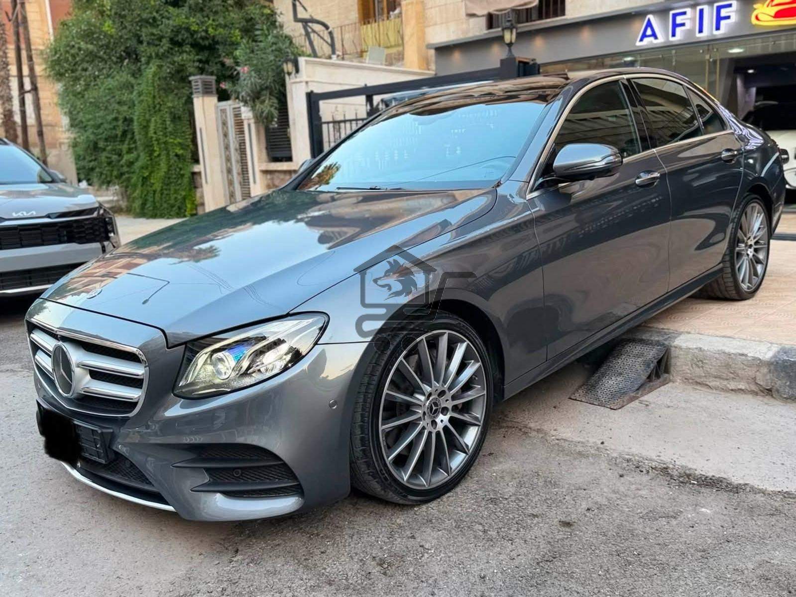 Mercedes-Benz E350 4Matic - الصورة 3