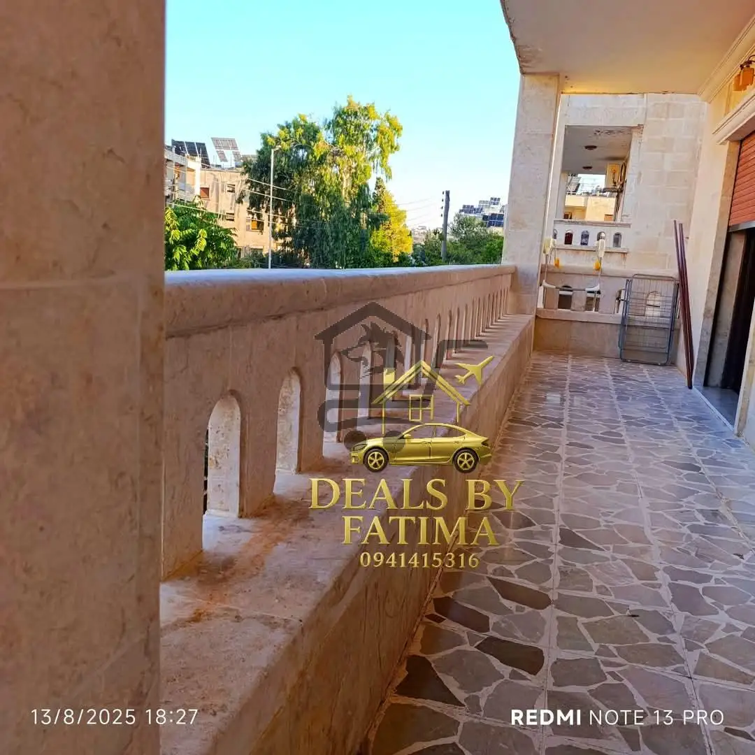 شقة خمس غرف بدون فرش - الصورة 3