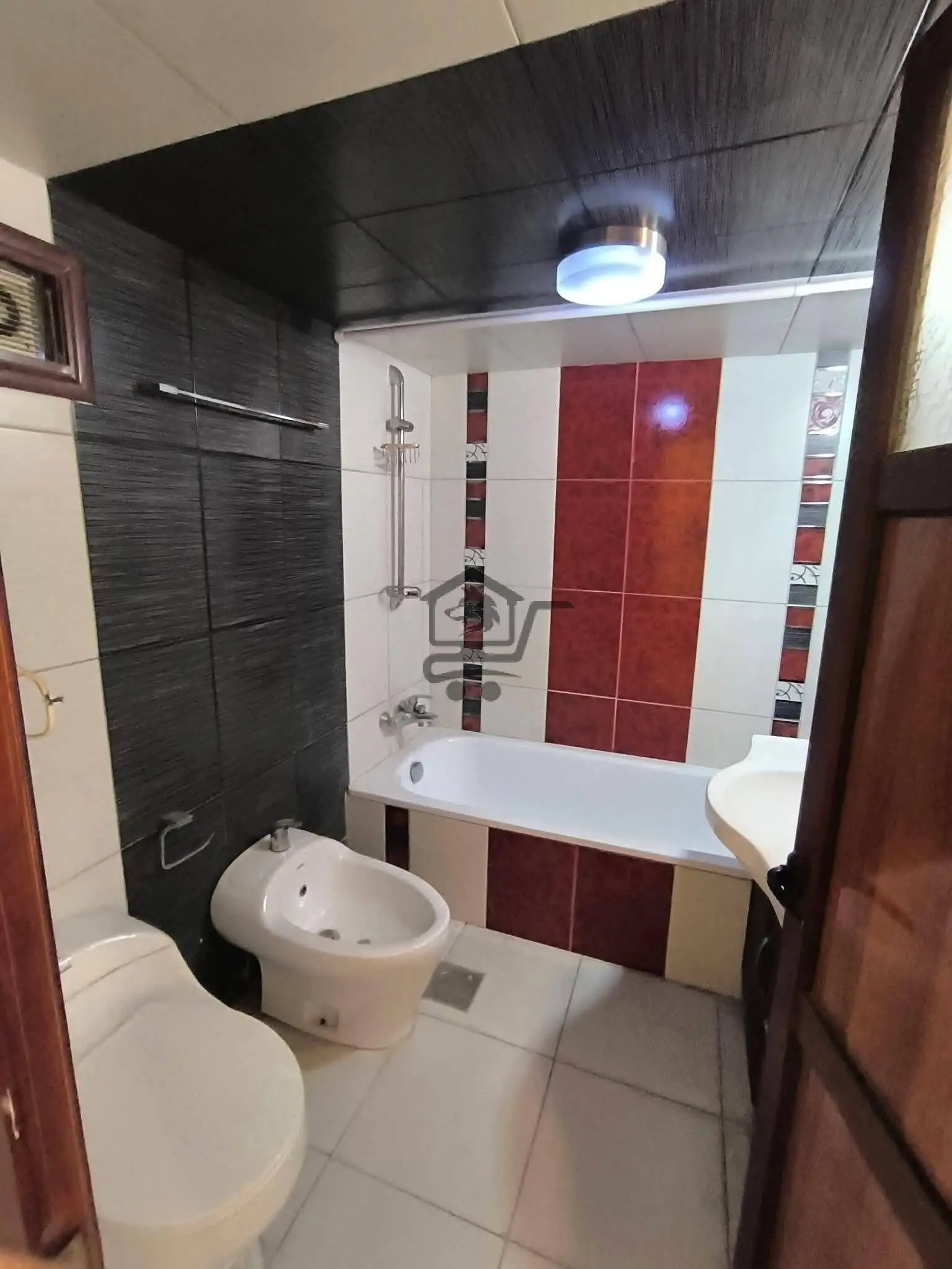 شقة للبيع - الصورة 2