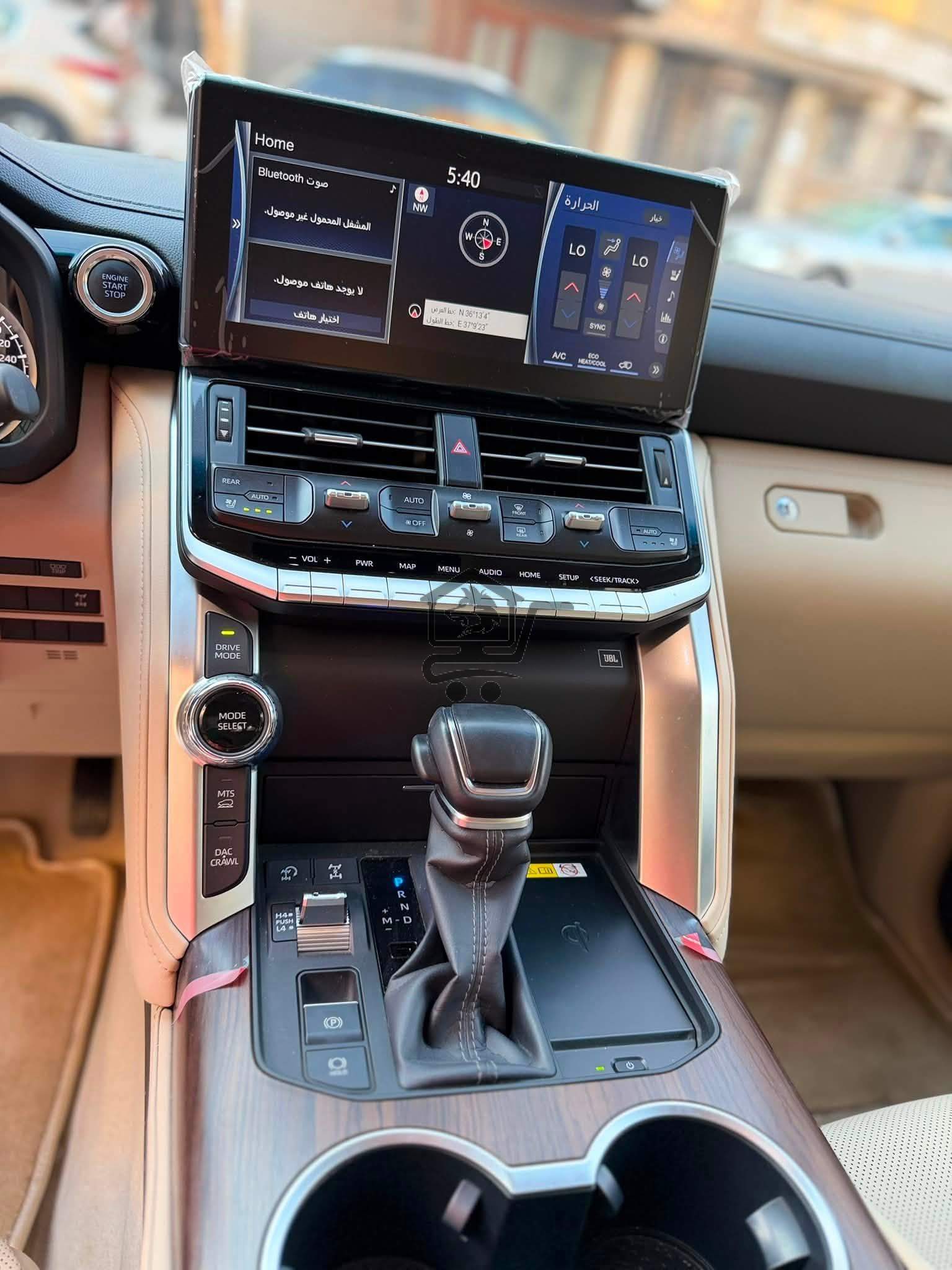 Toyota Land Cruiser GXR - الصورة 8